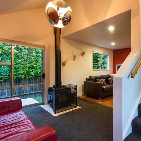Riverview Retreat Holiday Home By Majordomo Queenstown Dış mekan fotoğraf