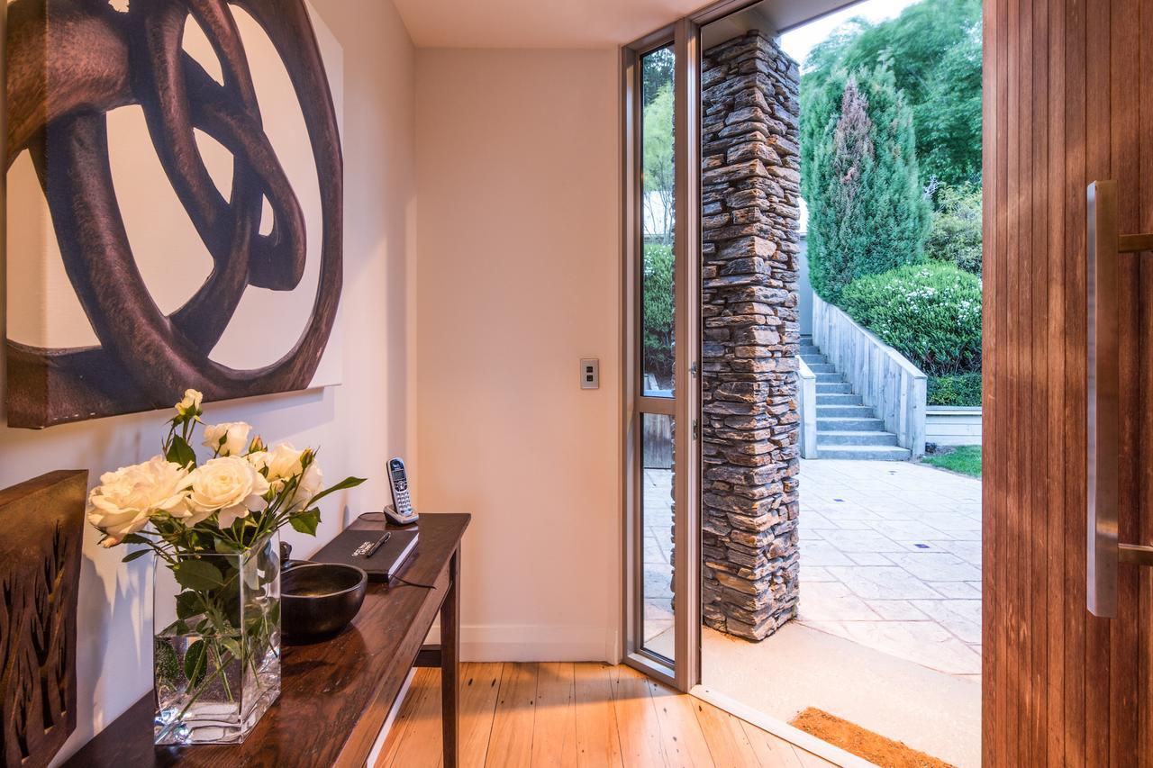 Riverview Retreat Holiday Home By Majordomo Queenstown Oda fotoğraf