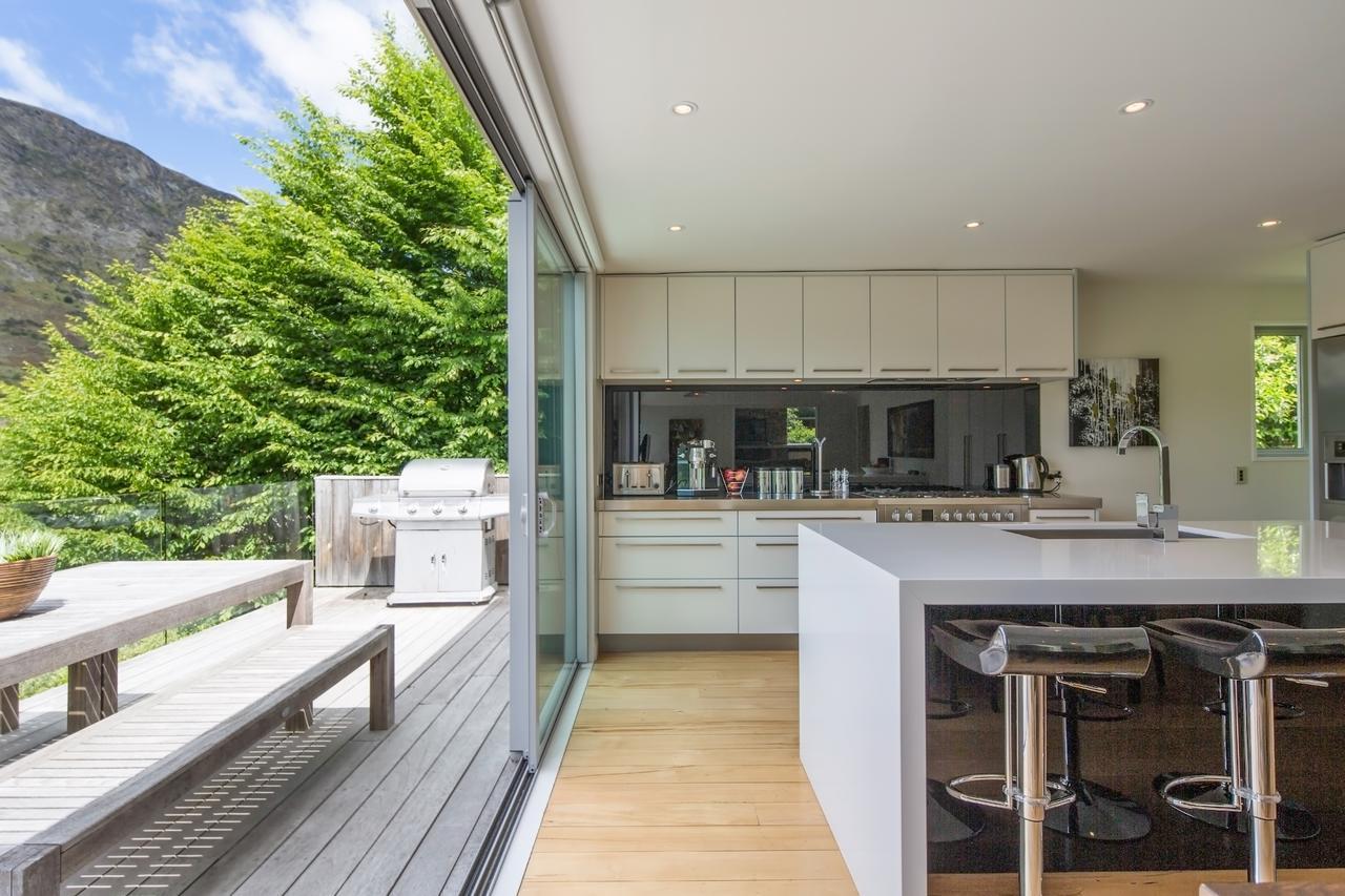 Riverview Retreat Holiday Home By Majordomo Queenstown Oda fotoğraf