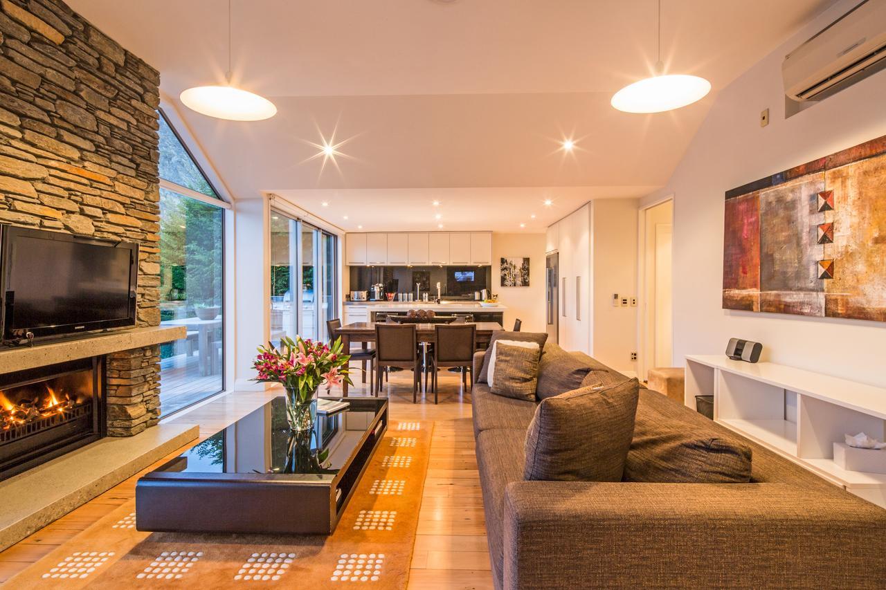 Riverview Retreat Holiday Home By Majordomo Queenstown Oda fotoğraf